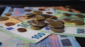 Money printer goes up in smoke (E1814)